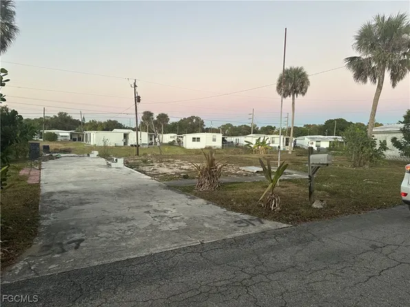 317 Lantern Ln, North Fort Myers, FL 33917