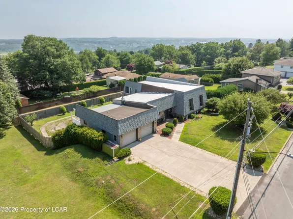 1002 E 9th St, Hazle Township, PA 18201