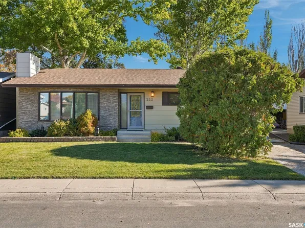 222 Smith Road, Saskatoon, SK S7M 4Z5