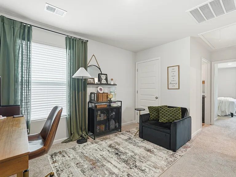 27 Cedar Creek Ln — Photo 4