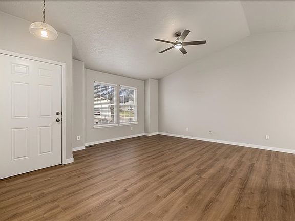 3rd image of 16424 N Elderberry Cir