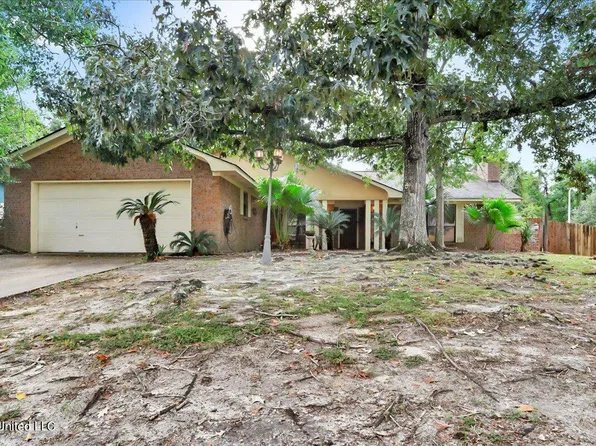 2235 Baywood Dr, Biloxi, MS 39532