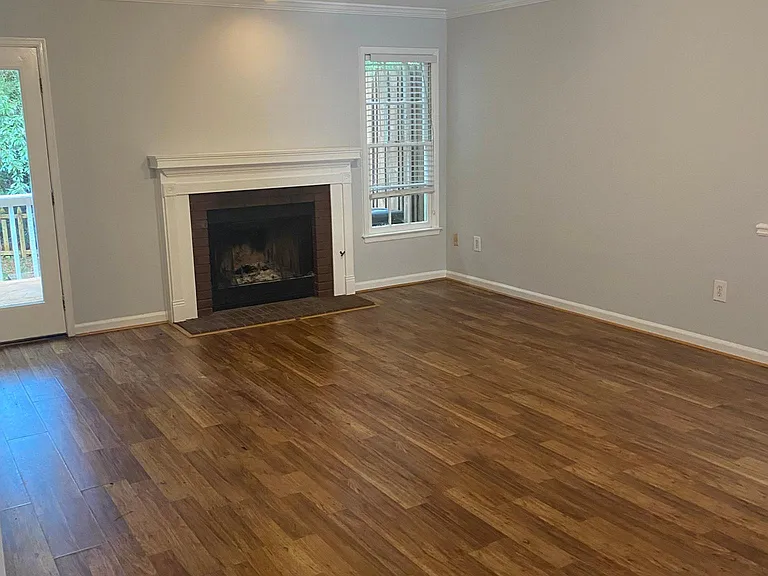 579 Salem Woods Dr SE #579 — Photo 2