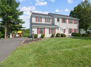 537 Old York Rd, Three Bridges, NJ 08887