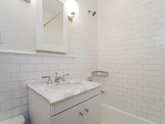 Rented by Sotheby's International Realty | media 34