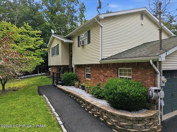 5th image of 2434 Woodcrest Dr