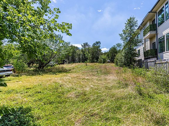5th image of 1813 Webberville Rd