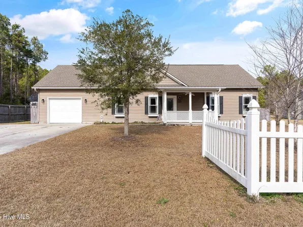 321 Folkstone Road, Holly Ridge, NC 28445