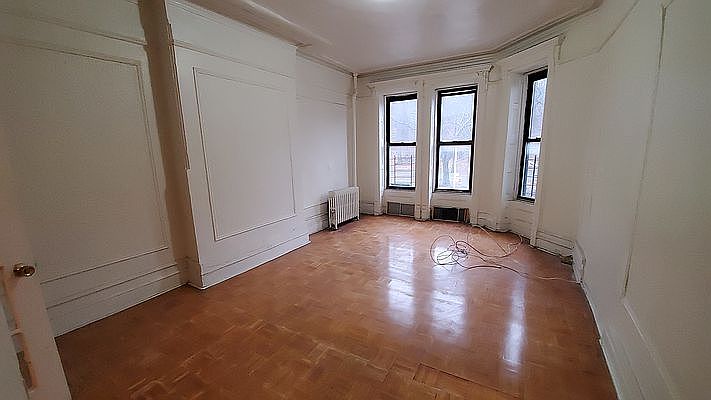 1st image of 436 Saint Nicholas Ave #3