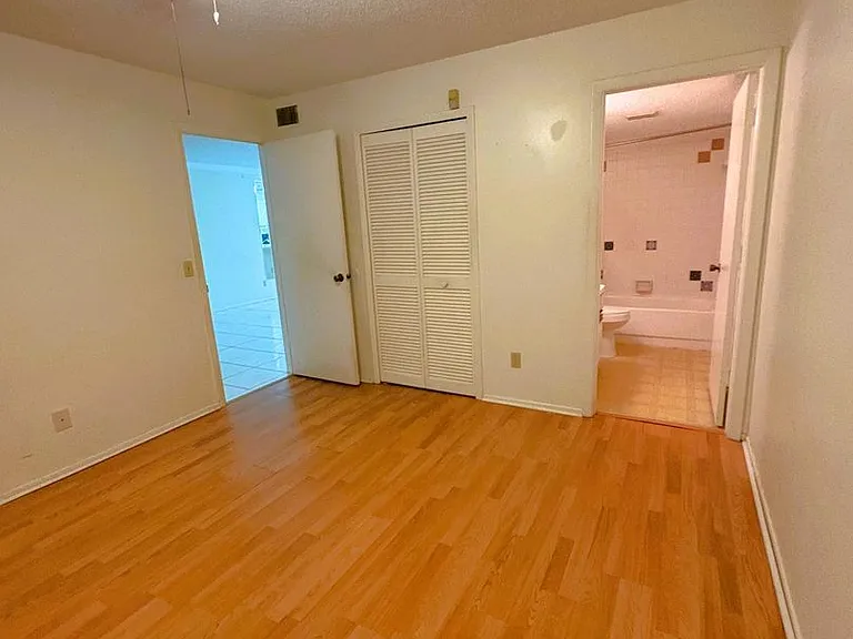 26485 Rampart Blvd #A — Photo 8