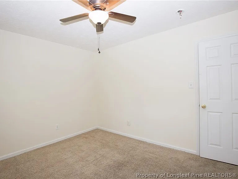 112 Raymond St — Photo 22