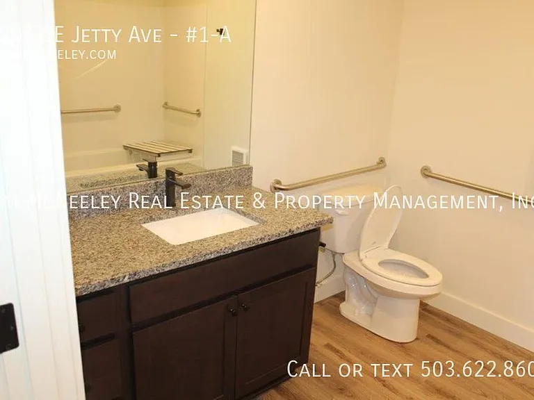 1303 SE Jetty Ave #1-A — Photo 9