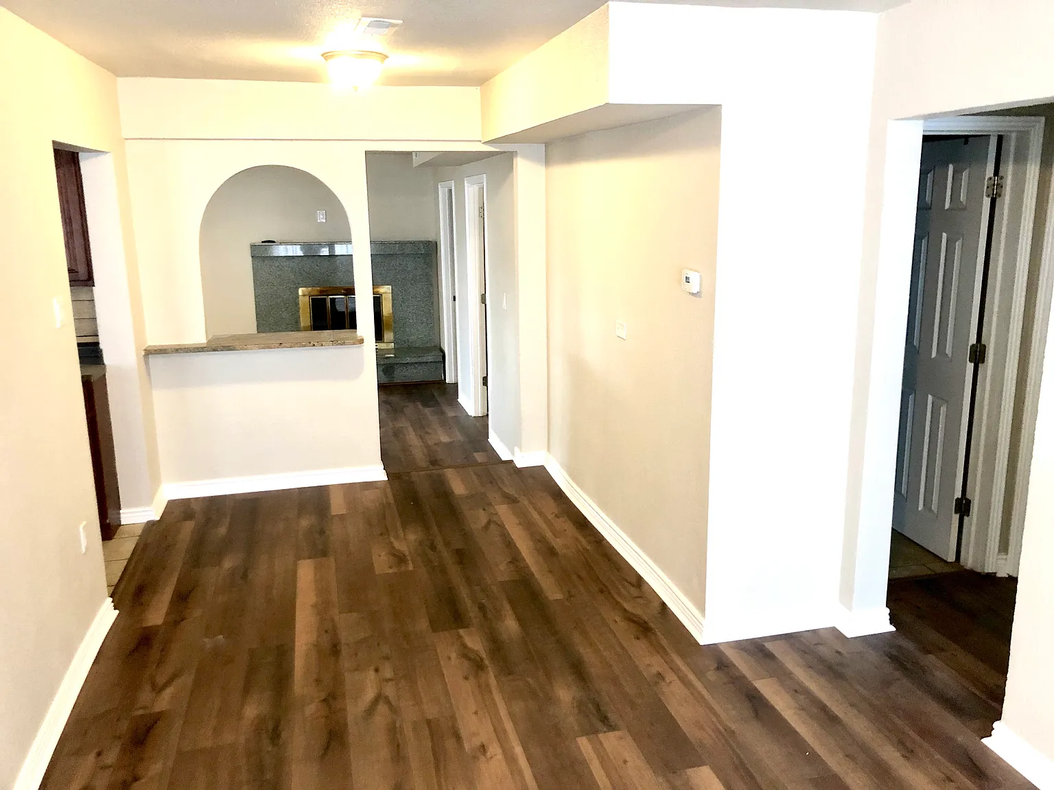 5 bed, 2.5 bath, 2000 sqft, $750 — Photo 2