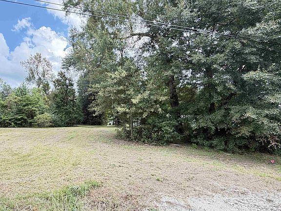 4th image of 311 Juniper Rd
