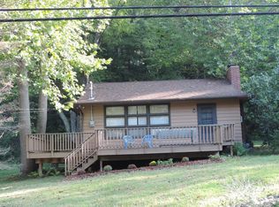 9384 Lakewood Dr NE, Mineral City, OH