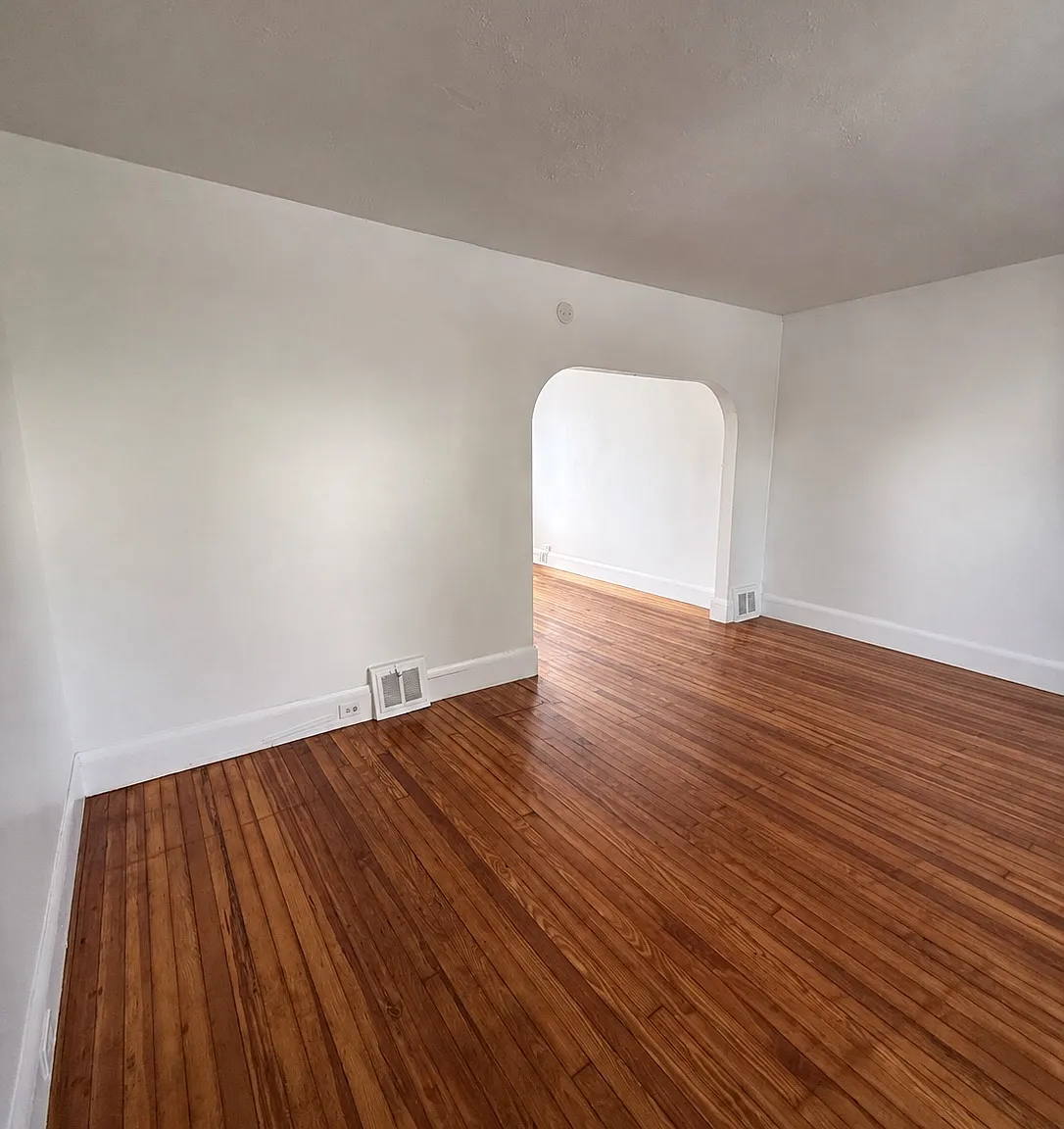 3 bed, 1384 sqft, $1,650 — Photo 3