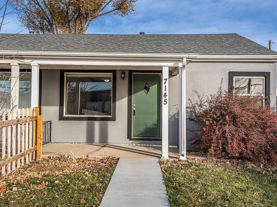 Front of Unit With Fenced Front yard