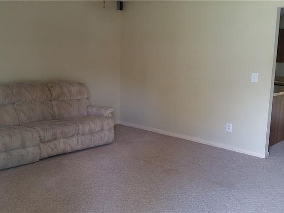2nd image of 2817 Victory Palm Dr