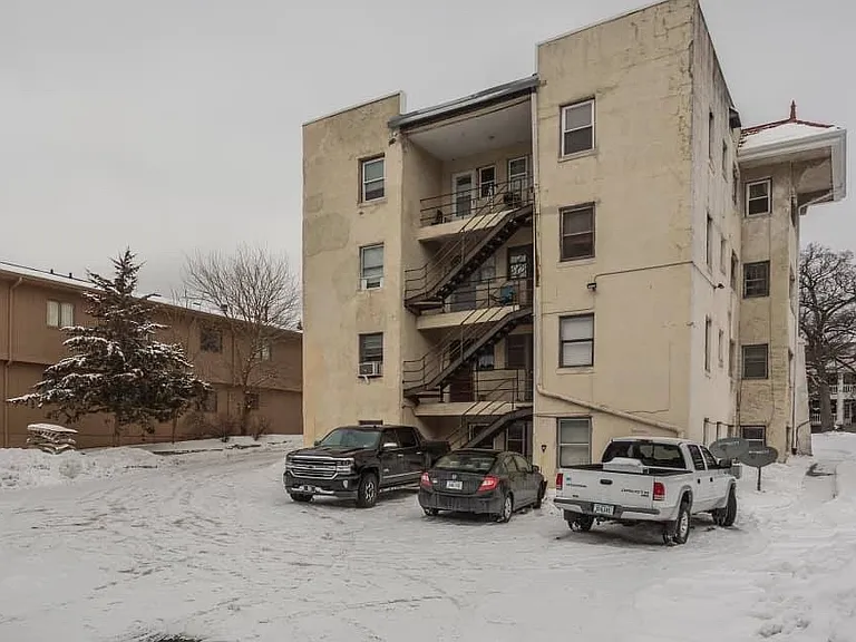 4000 University Ave #7 — Photo 92