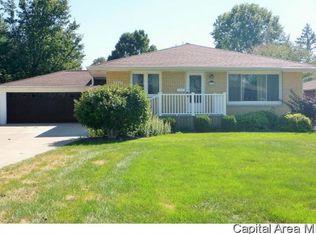 1178 Parkview Rd, Galesburg, IL 61401