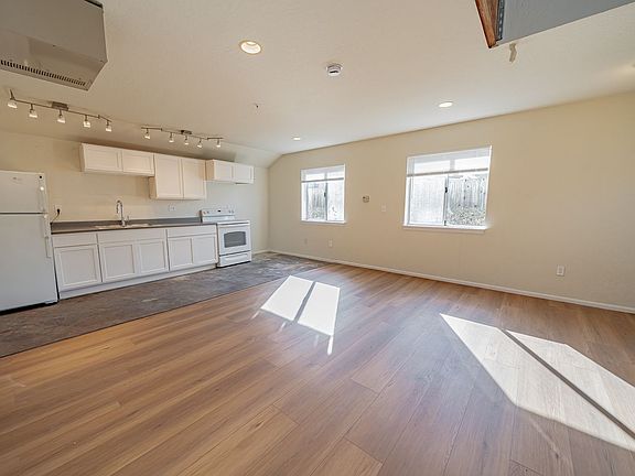 2nd image of 293 Whitmore St APT 13