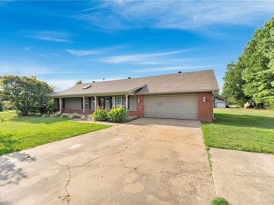 1st image of 1020 Jennifer Ln