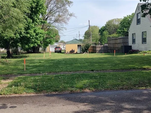 1212 Kenilworth Ave, Coshocton, OH 43812