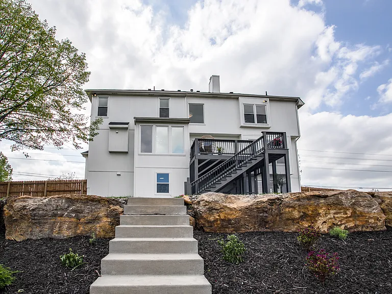 101 SW View High Dr — Photo 6