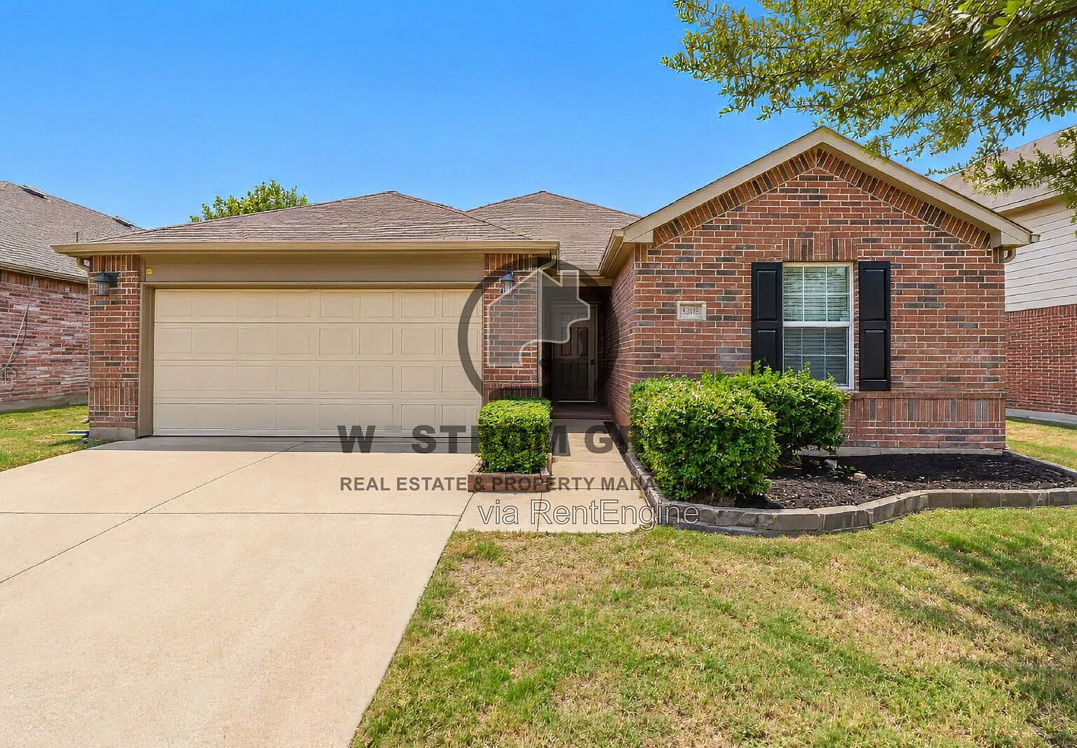 3 bed, 2.0 bath, 1695 sqft, $2,045 — Photo 4