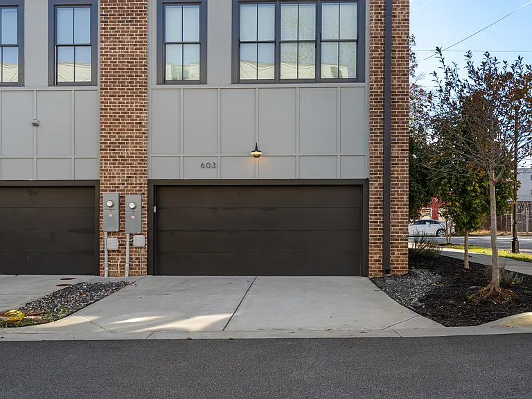 603 King Arnold St — Photo 4