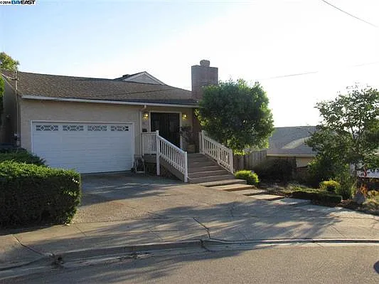 4831 Lodi Way photo 1