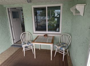 584 Bay Esplanade APT 3, Clearwater, FL 33767