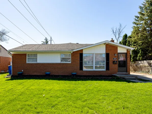 350 Hollywood Dr, Saline, MI 48176