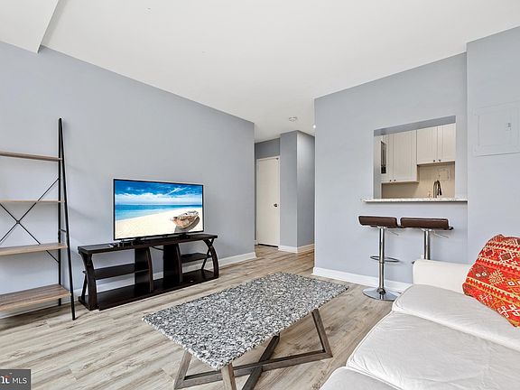 4th image of 1111 Arlington Blvd APT 740