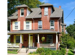 821 W Bridge St, Phoenixville, PA 19460