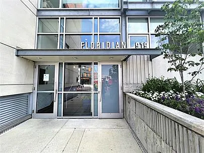 2 bed, 845 sqft, $2,695 — Photo 3