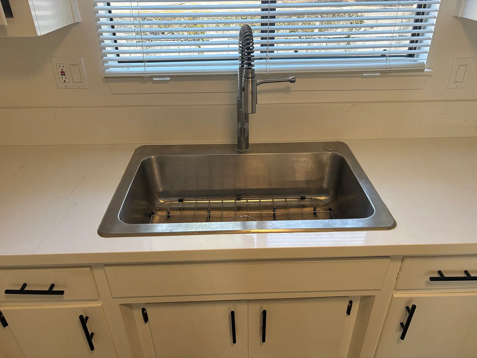 2 bed, 800 sqft, $2,350 — Photo 4