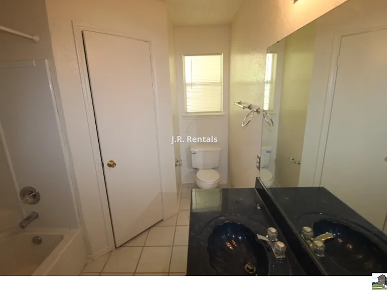 3615 Coral Bay Ln — Photo 53