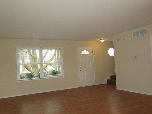2nd image of 3135 Winchester Ct E