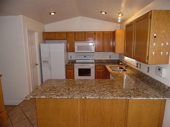 4th image of 2766 S Corbin Dr