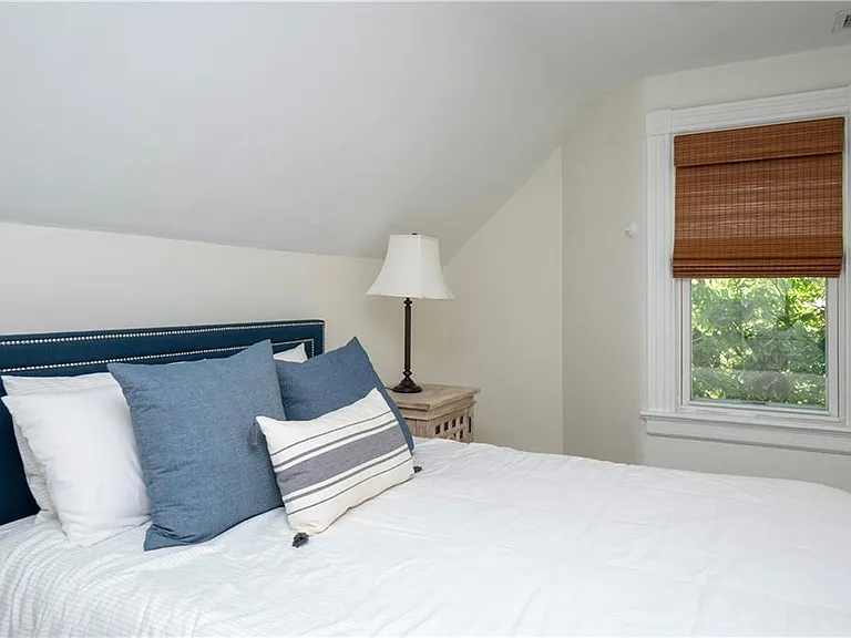 27 Mann Ave — Photo 33