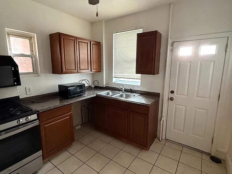 3309 Brighton St — Photo 19