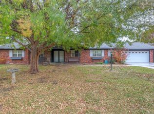 1305 N Kenwood Dr, Broken Arrow, OK 74012