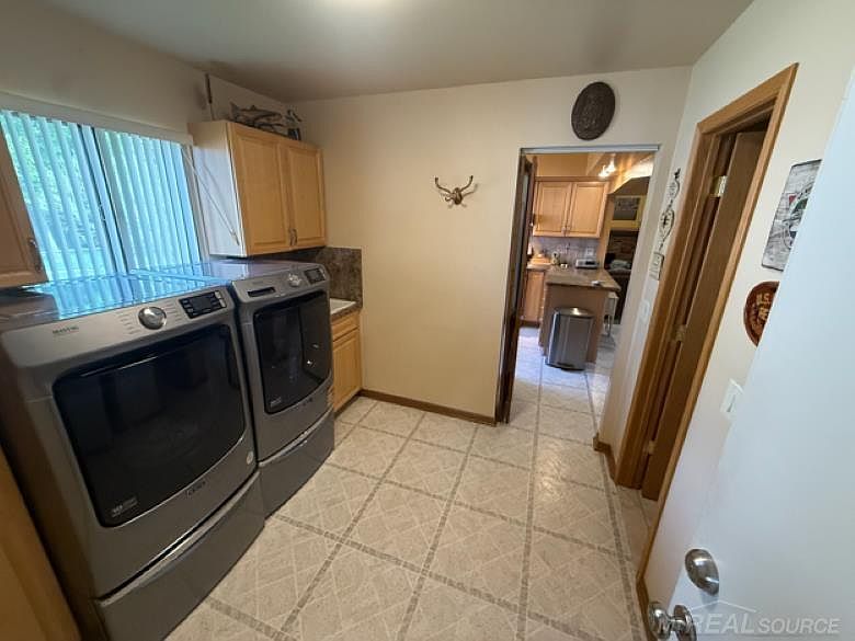 15746 Nader Ct, photo 14