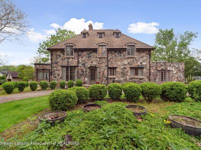 4 Locust Ln, Lansing, MI, 48911