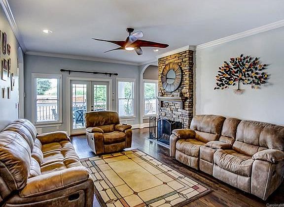 5th image of 14809 Lonesome Oak Cres