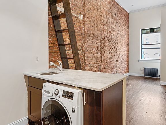2nd image of 316 W 14th St APT 8