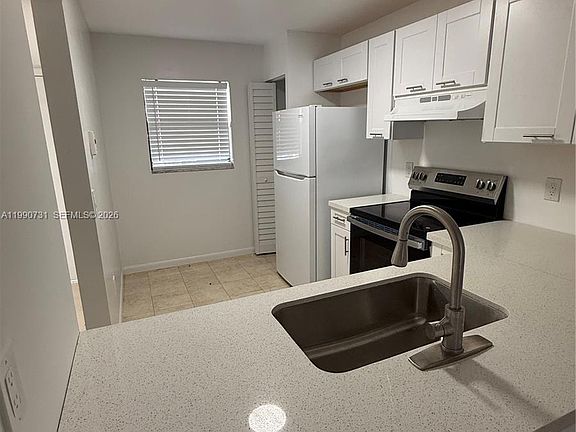 3rd image of 860 NE 207th Ter #8-106