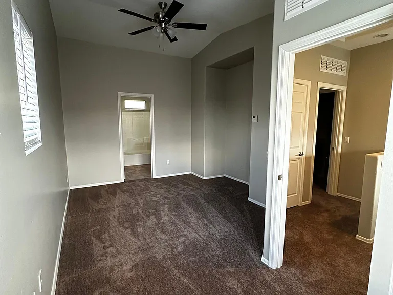 2450 W Glenrosa Ave — Photo 12