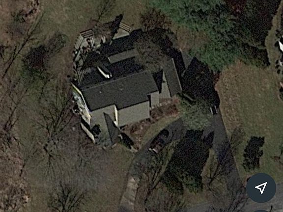 5th image of 301 Oriole Dr